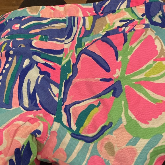 Lilly Pulitzer - Picture 2 of 6